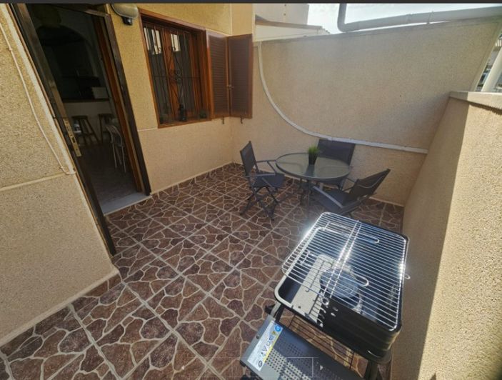 Image No.6-2 Bed Property for sale