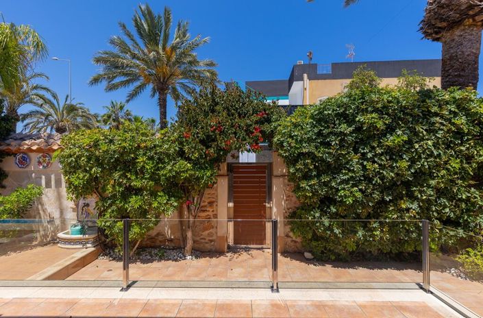 Image No.25-4 Bed Villa for sale
