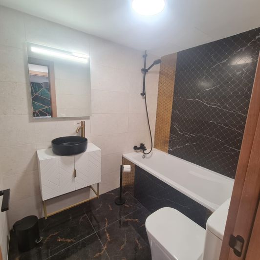 Image No.8-3 Bed Property for sale