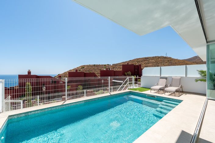 Image No.20-2 Bed Property for sale