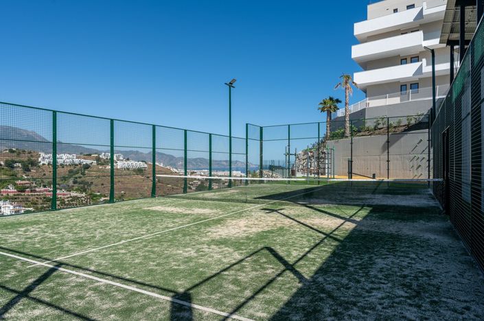 Image No.40-2 Bed Property for sale