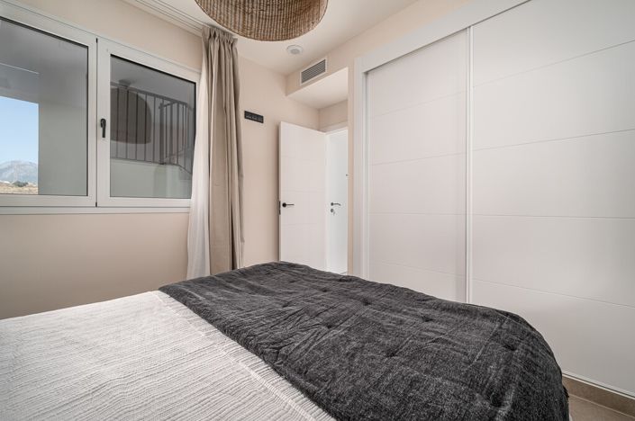 Image No.6-2 Bed Property for sale