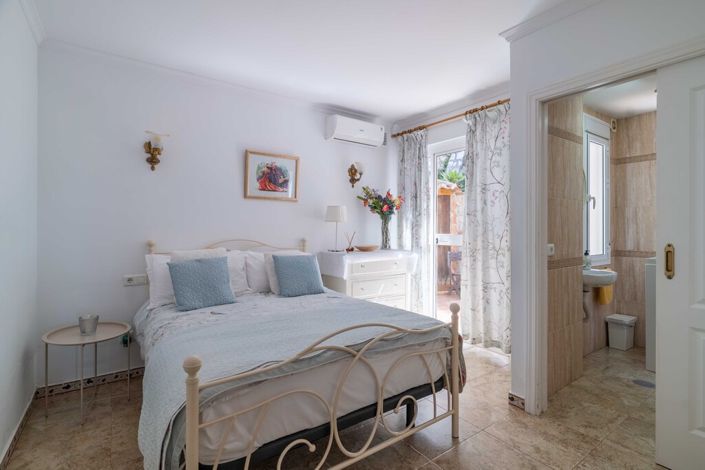 Image No.18-5 Bed Villa for sale
