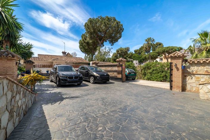 Image No.37-5 Bed Villa for sale