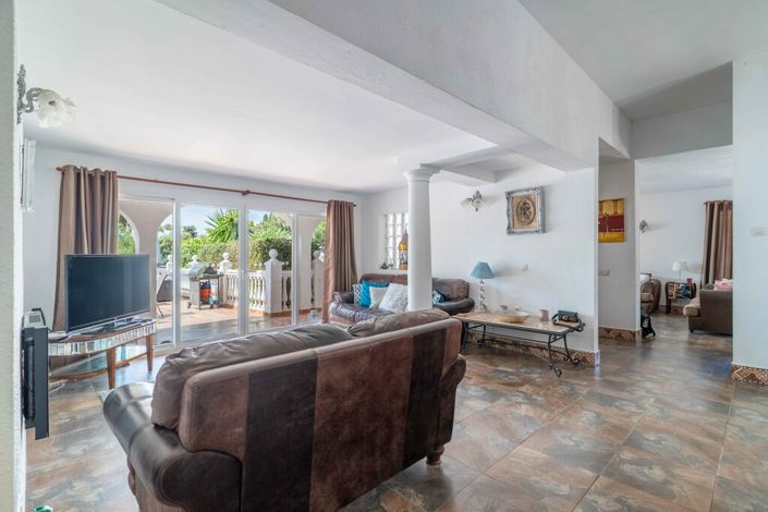 Image No.8-5 Bed Villa for sale