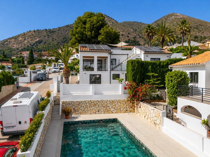 Image No.28-4 Bed Villa for sale