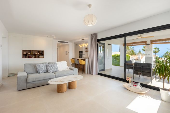 Image No.4-4 Bed Villa for sale