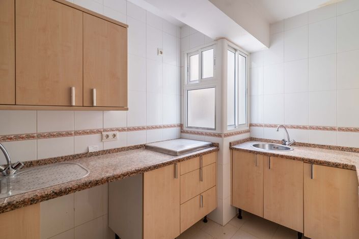 Image No.5-2 Bed Apartment for sale