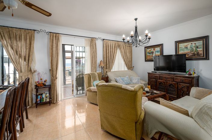Image No.23-4 Bed Townhouse for sale