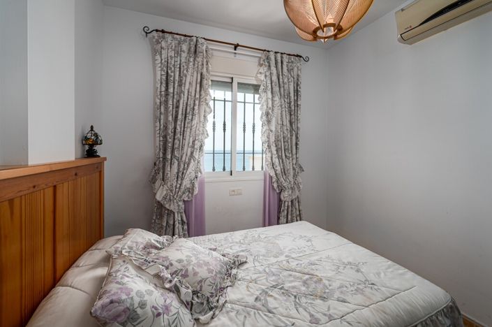 Image No.26-4 Bed Townhouse for sale