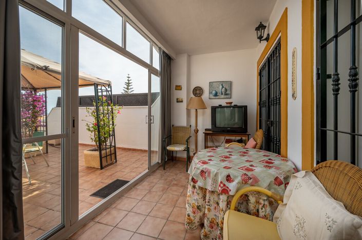 Image No.32-4 Bed Townhouse for sale