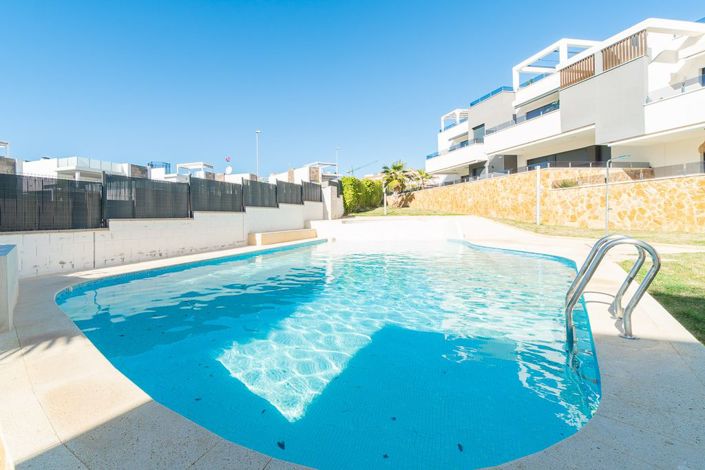 Image No.28-2 Bed Property for sale