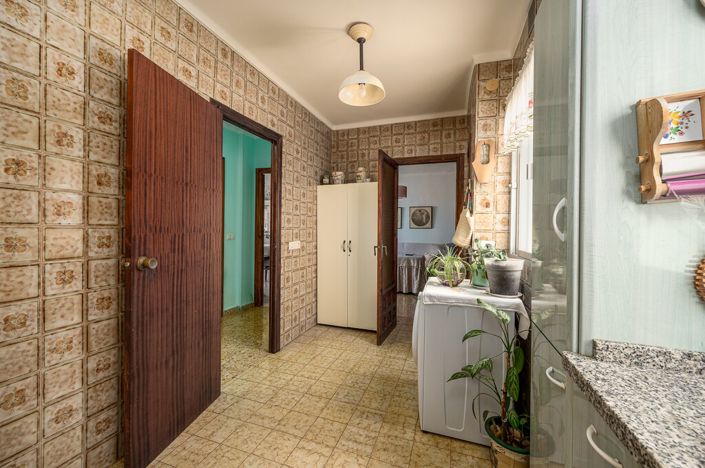 Image No.13-3 Bed Property for sale