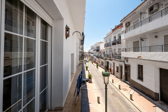 Image No.6-3 Bed Property for sale