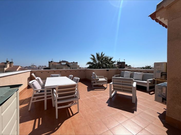 Image No.2-3 Bed Property for sale