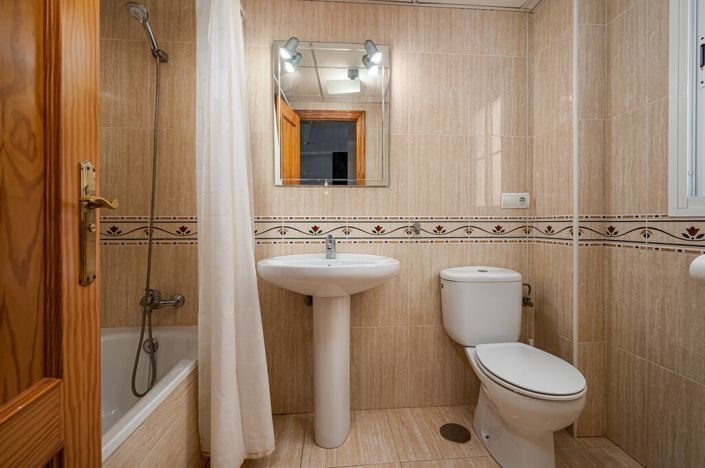 Image No.17-2 Bed Apartment for sale