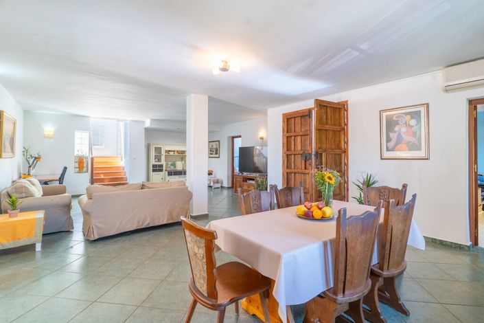 Image No.18-6 Bed Villa for sale