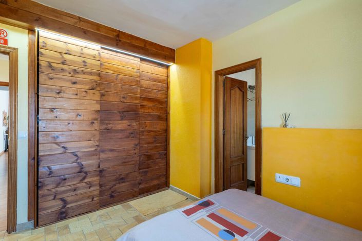 Image No.22-6 Bed Villa for sale
