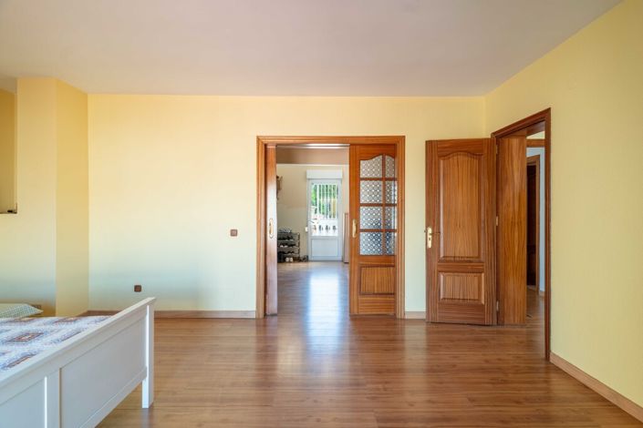Image No.24-6 Bed Villa for sale