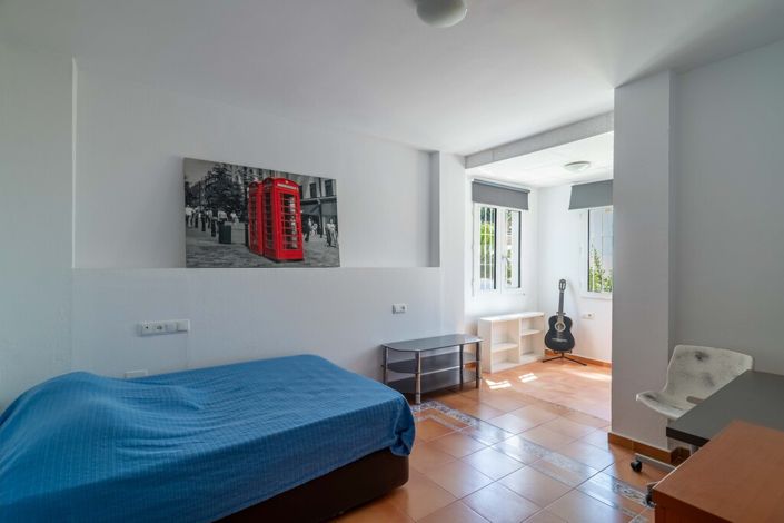 Image No.39-6 Bed Villa for sale