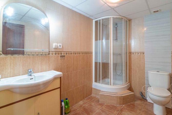 Image No.40-6 Bed Villa for sale