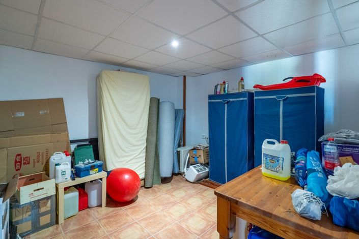 Image No.41-6 Bed Villa for sale