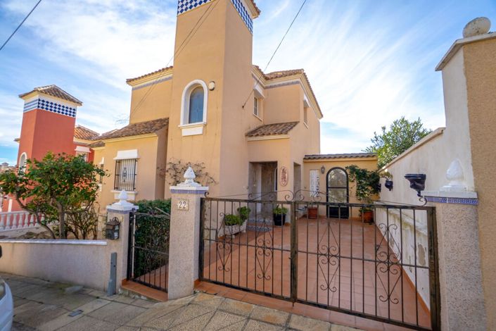 Image No.2-3 Bed Villa for sale