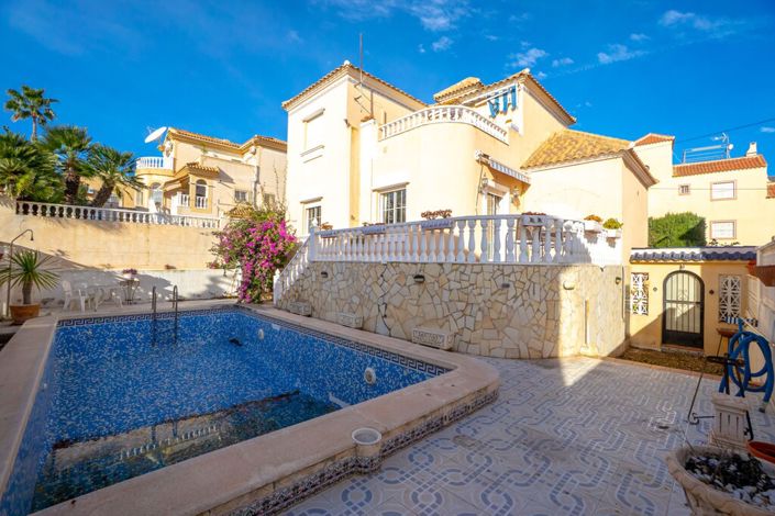 Image No.28-3 Bed Villa for sale