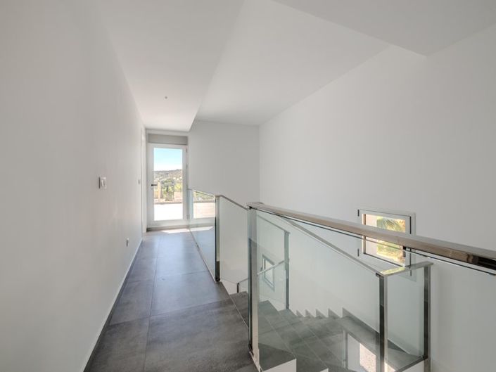Image No.26-4 Bed Villa for sale