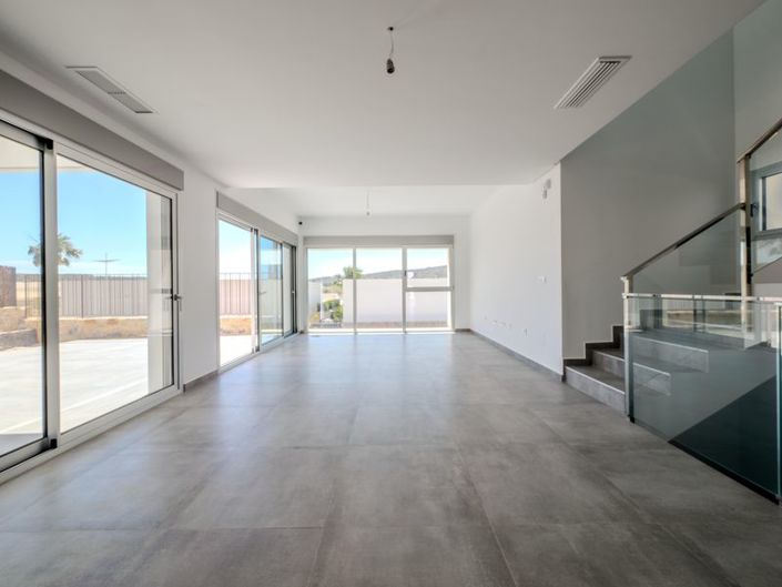 Image No.10-4 Bed Villa for sale