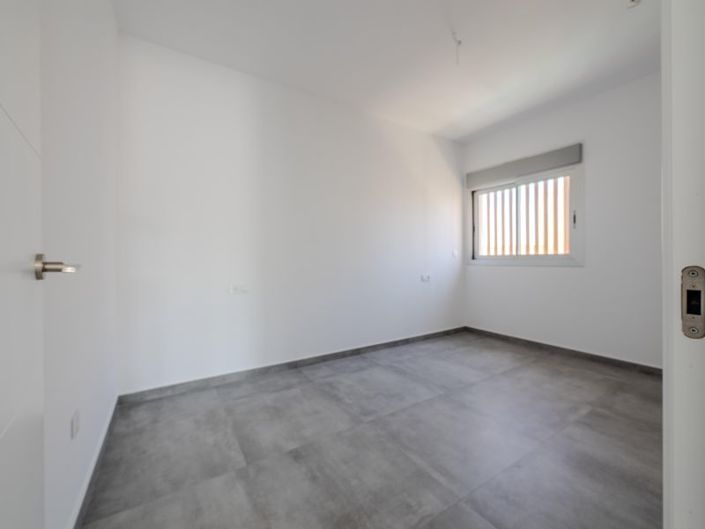 Image No.15-4 Bed Villa for sale