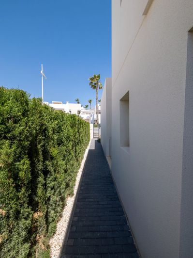 Image No.35-4 Bed Villa for sale