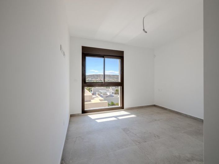 Image No.15-3 Bed Villa for sale
