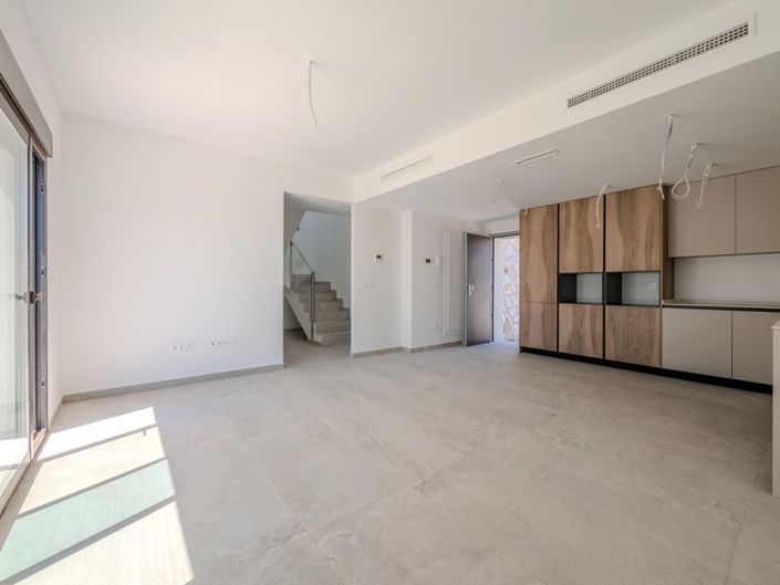 Image No.7-3 Bed Villa for sale