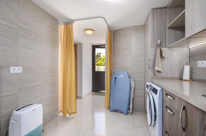 Image No.27-3 Bed Villa for sale