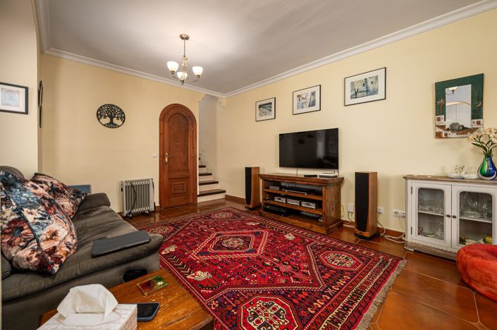 Image No.12-2 Bed Townhouse for sale