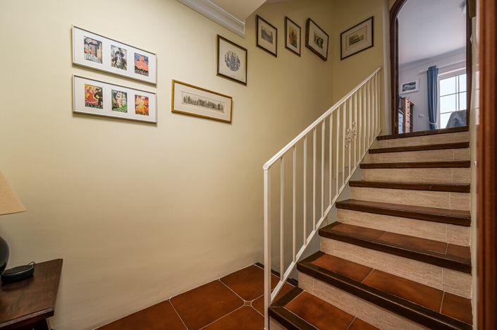 Image No.21-2 Bed Townhouse for sale
