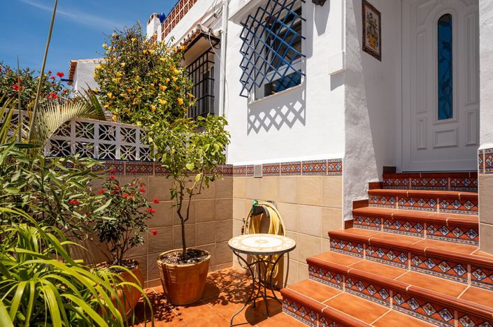 Image No.5-2 Bed Townhouse for sale