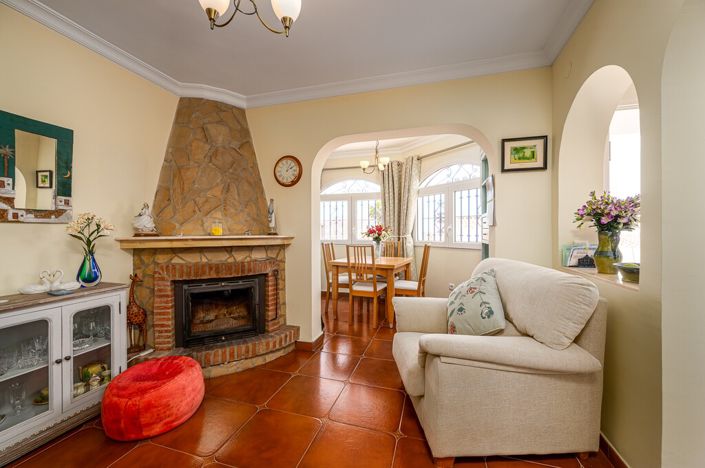 Image No.6-2 Bed Townhouse for sale