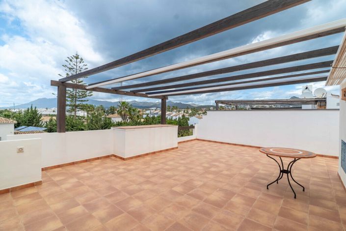 Image No.16-2 Bed Property for sale