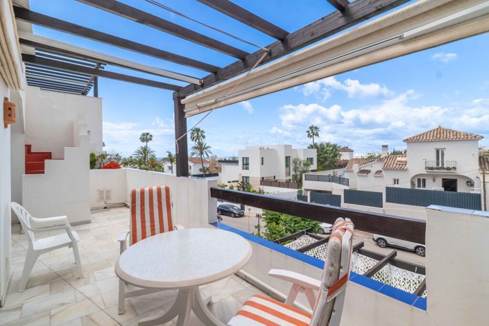 Image No.2-2 Bed Property for sale