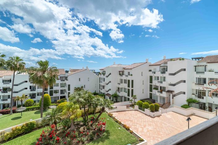 Image No.20-2 Bed Property for sale