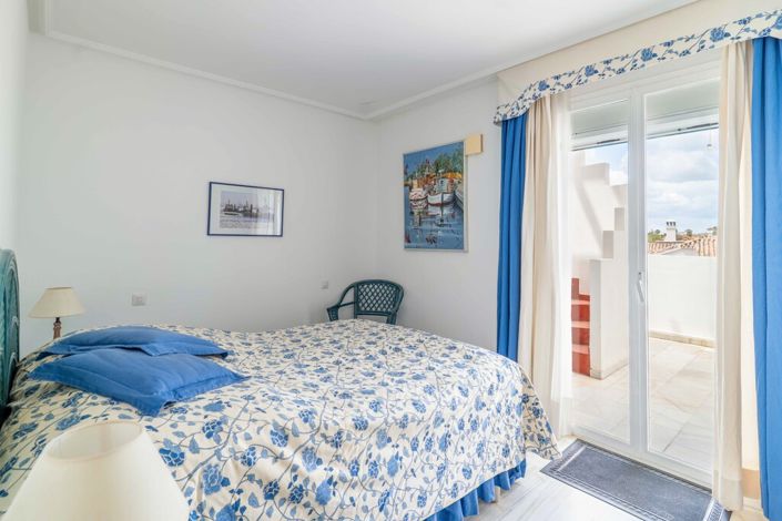 Image No.8-2 Bed Property for sale