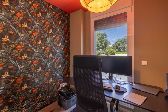 Image No.20-5 Bed Apartment for sale