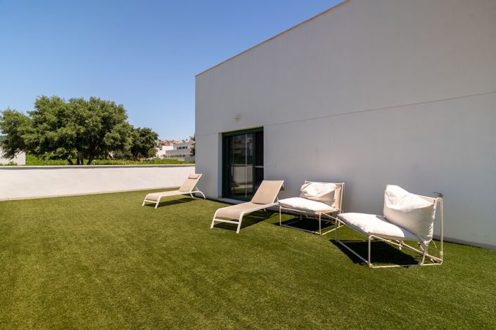 Image No.23-5 Bed Apartment for sale