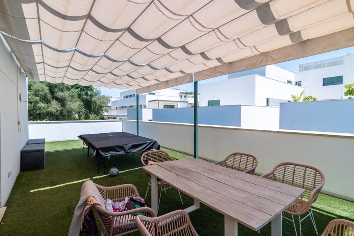 Image No.24-5 Bed Apartment for sale