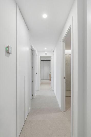 Image No.20-3 Bed Property for sale