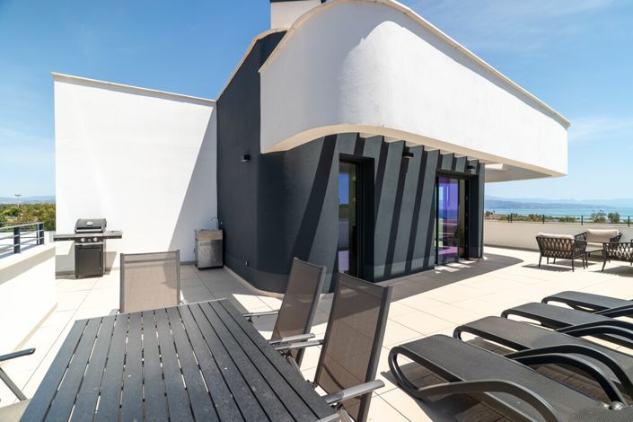 Image No.3-2 Bed Property for sale