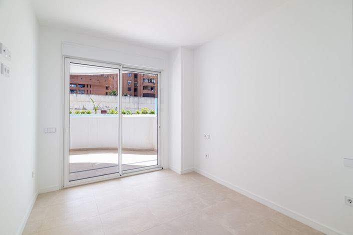 Image No.8-1 Bed Property for sale