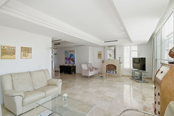 Image No.13-3 Bed Property for sale